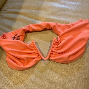 Mikoh L bathing suit top